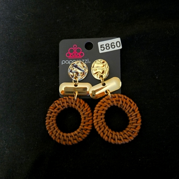 ALL 22 Paparazzi Jewelry for $100 - Picture 12 of 16